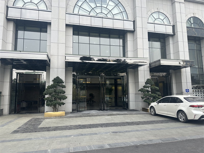 入口